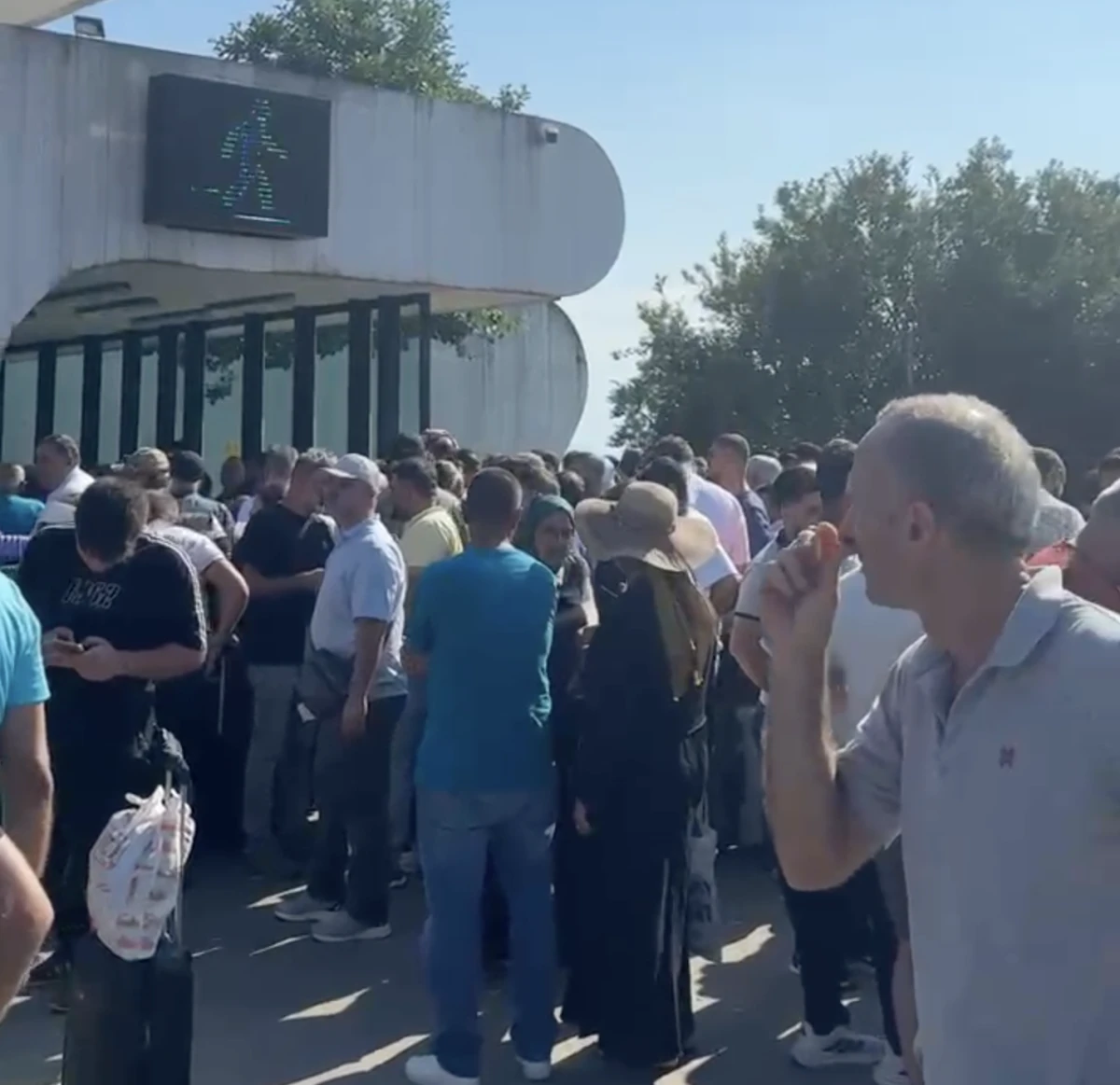 Batum’da Kanlı Hesaplaşma: Sınır Kapısı Kapatıldı!