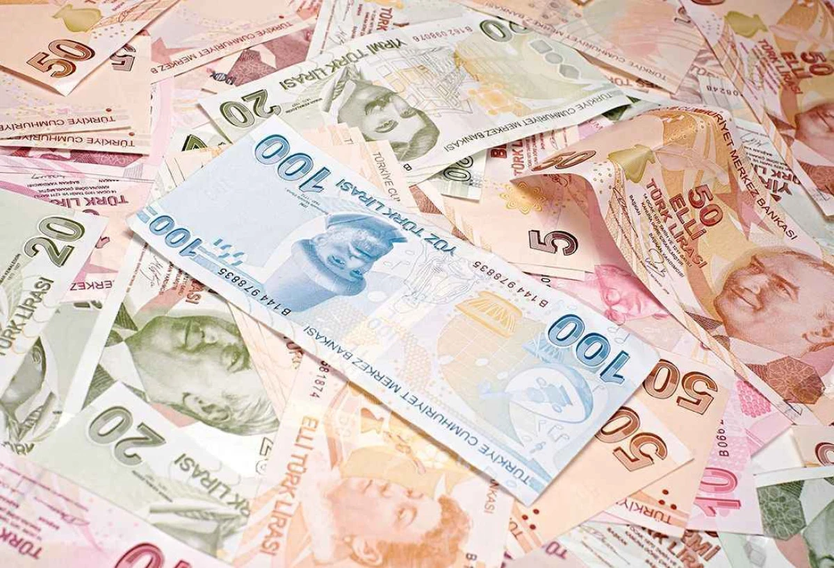 Geçinemeyen vatandaş kredilere, kartlara yöneliyor, kazanan bankalar oluyor... “Yok böyle bir kâr” diyeceğiz ama bankalar için var