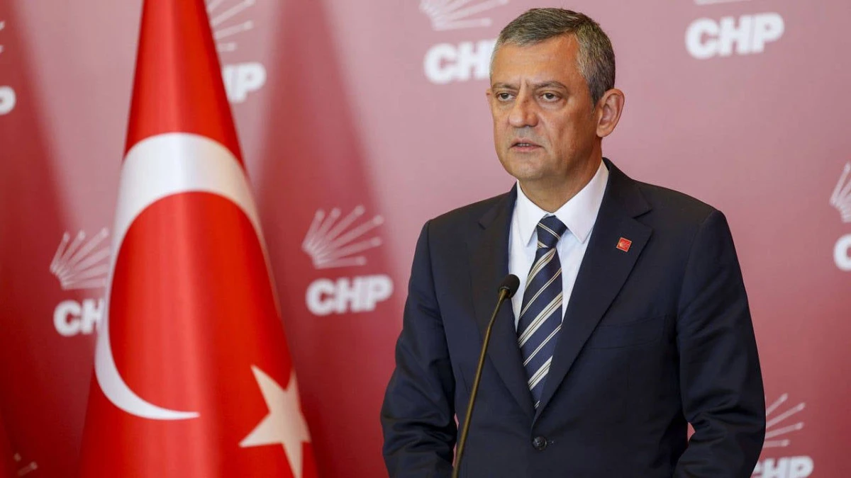 Özel’den AK Parti'ye doğum günü hediyesi: “Ak toroslar çetesi çöküyor!”