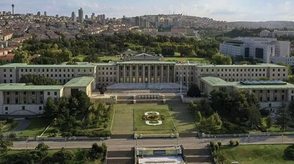 Tatil fırsat bilindi! TBMM’de tadilat ve temizlik başladı