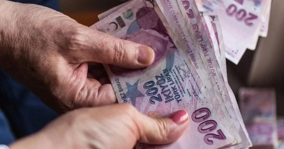 Yaşlı aylığı ve engelli maaşları hesaplara yatırıldı
